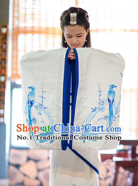 Chinese Traditional Hanfu Clothese Complete Set for Women.