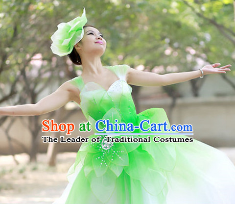 Chinese Custom Made Folk Flower Green Dance Costume and Headpieces Complete Set for Women