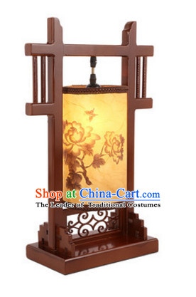 Chinese Ancient Handmade and Carved Natural Wood Desk Palace Lantern
