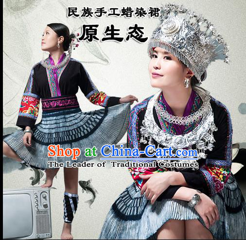 Traditional Chinese Miao Nationality Dancing Costume, Hmong Female Folk Dance Ethnic Pleated Skirt, Chinese Tujia Minority Nationality Embroidery Costume for Women