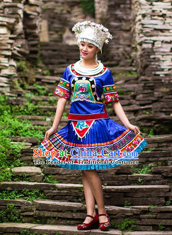 Traditional Chinese Miao Nationality Dancing Costume, Hmong Female Folk Dance Ethnic Pleated Skirt, Chinese Minority Nationality Embroidery Costume for Women