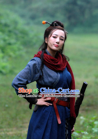 Chinese Female Knight Hanfu Dress Clothing National Dress Ancient China Clothing Traditional Chinese Outfit Chinese Costumes and Headwear Complete Set for Brides