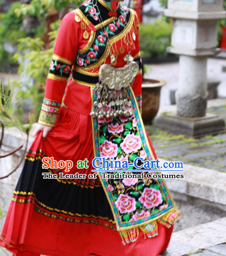 Chinese Ethnic Groups Wear Dresses Traditional Clothing for Women