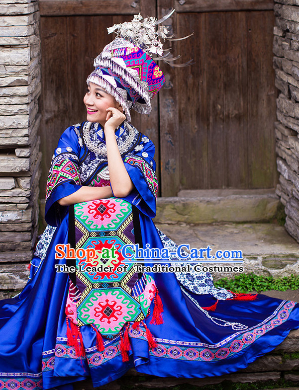 Chinese Ethnic Groups Wear Dresses Traditional Clothing for Women