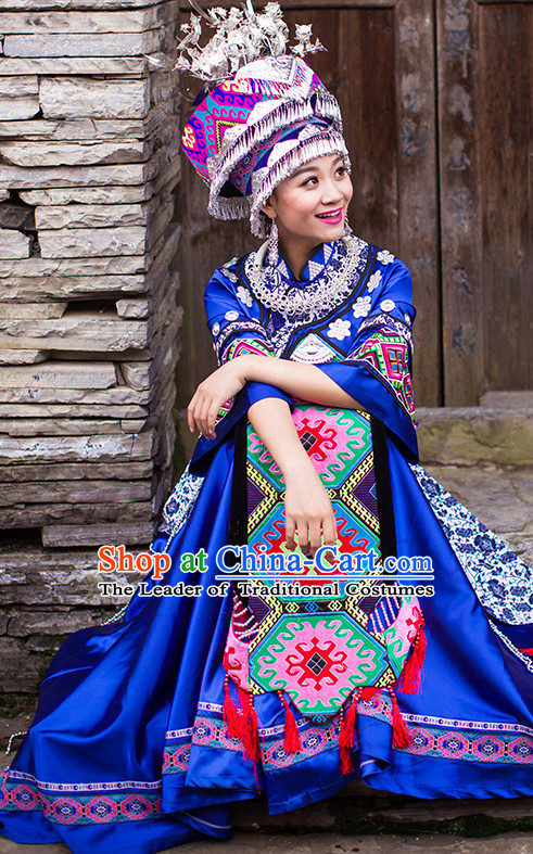 Chinese Ethnic Groups Wear Dresses Traditional Clothing for Women