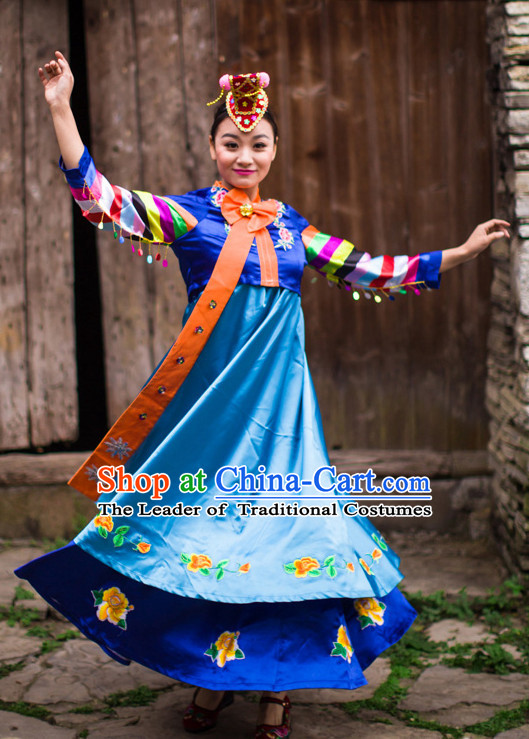 Chinese Ethnic Groups Wear Dresses Traditional Clothing for Women