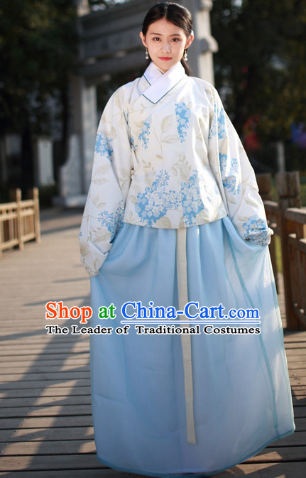 Ancient Chinese Ming Dynasty Beauty Hanfu Costumes and Hair Jewelry Complete Set for Women