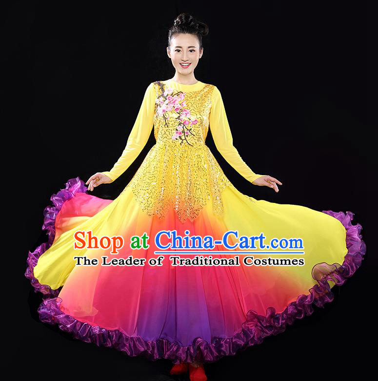 Traditional Chinese Yangge Fan Dancing Costume