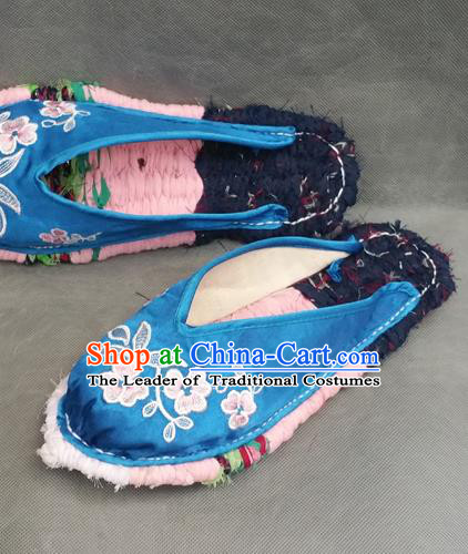 Traditional Chinese National Embroidered Shoes Handmade Blue Satin Slippers, China Hanfu Embroidery Flowers Shoes for Women