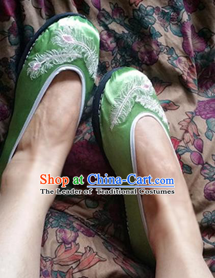 Traditional Chinese National Embroidered Shoes Handmade Green Satin Shoes, China Hanfu Embroidery Feather Shoes for Women