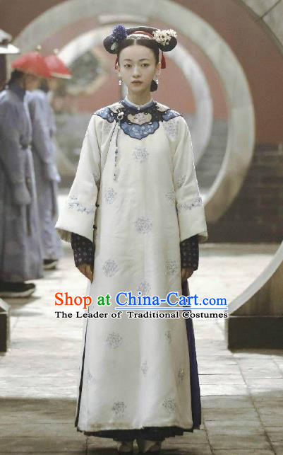 Story of Yanxi Palace Traditional Ancient Chinese Young Lady Costume, Chinese Qing Dynasty Manchu Palace Imperial Consort Embroidered Clothing for Women