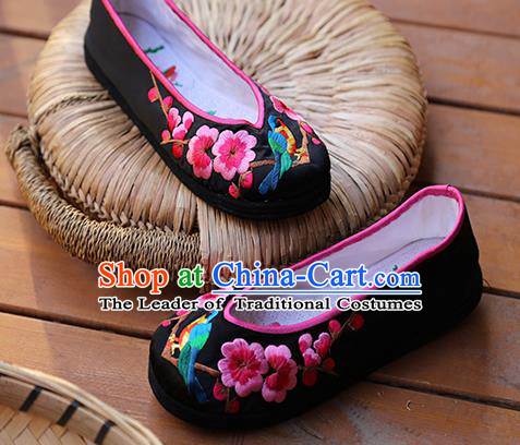 Asian Chinese Traditional Shoes Wedding Black Embroidered Shoes, China Peking Opera Hand Embroidery Wintersweet Shoe Hanfu Princess Shoes for Women
