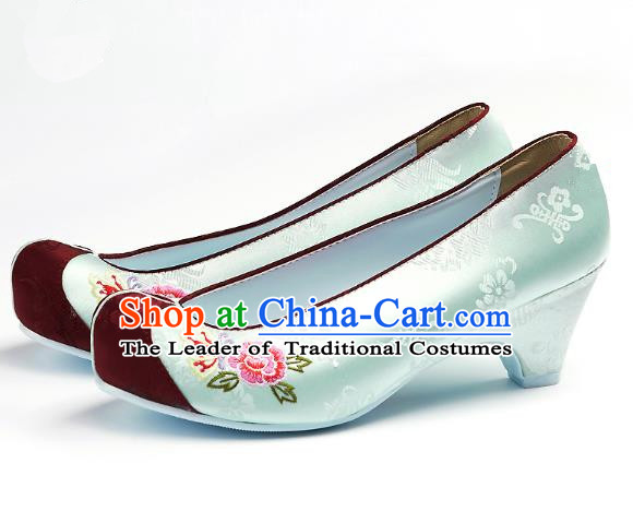 Traditional Korean National Embroidered Shoes, Asian Korean Hanbok Light Green Wedding Shoes for Women