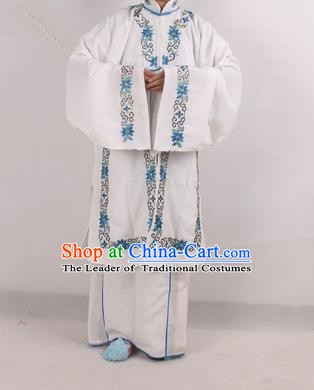 Chinese Beijing Opera Actress Costume White Embroidered Cape, Traditional China Peking Opera Nobility Lady Embroidery Clothing