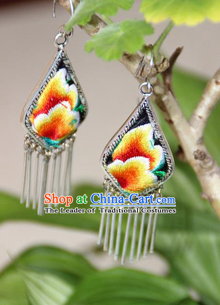 Traditional Chinese Miao Nationality Crafts, Hmong Handmade Miao Silver Embroidery Miao Silver Tassel Earrings, Miao Ethnic Minority Eardrop Accessories Ear Pendant for Women