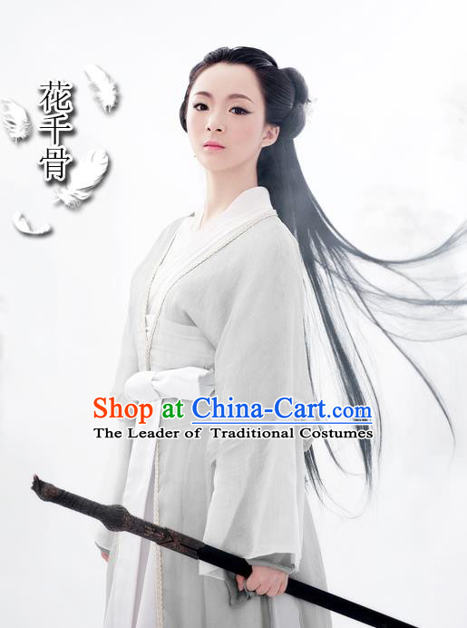 Traditional Ancient Chinese Swordswoman Costume, Chinese Han Dynasty Fairy Elegant Dress, Cosplay Game Character Chinese Peri Princess White Clothing for Women