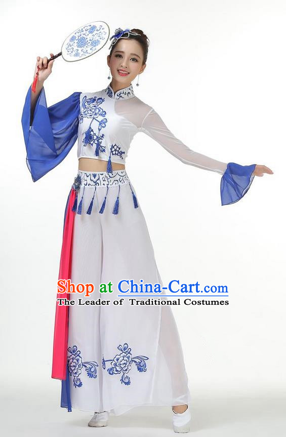 Traditional Chinese Yangge Fan Dance Costume