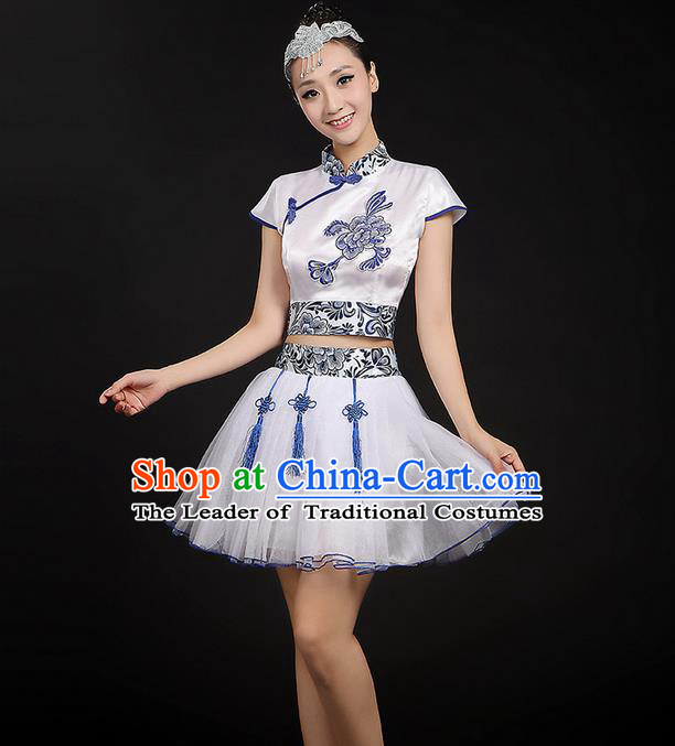 Traditional Chinese Yangge Fan Dancing Costume, Folk Dance Yangko Blue and White Porcelain Flowers Uniforms, Classic Dance Bubble Dress Drum Dance Mandarin Collar Clothing for Women