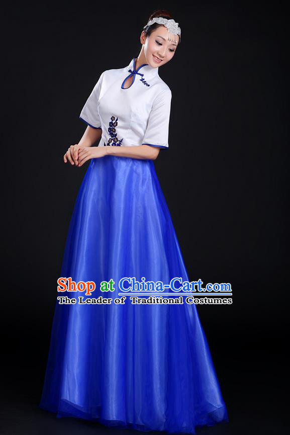 Traditional Chinese Yangge Fan Dancing Costume