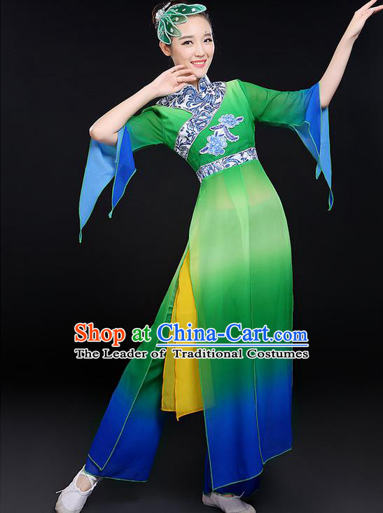 Traditional Chinese Yangge Fan Dancing Costume, Folk Dance Yangko Uniforms, Classic Umbrella Dance Elegant Dress Drum Dance Paillette Green Clothing for Women