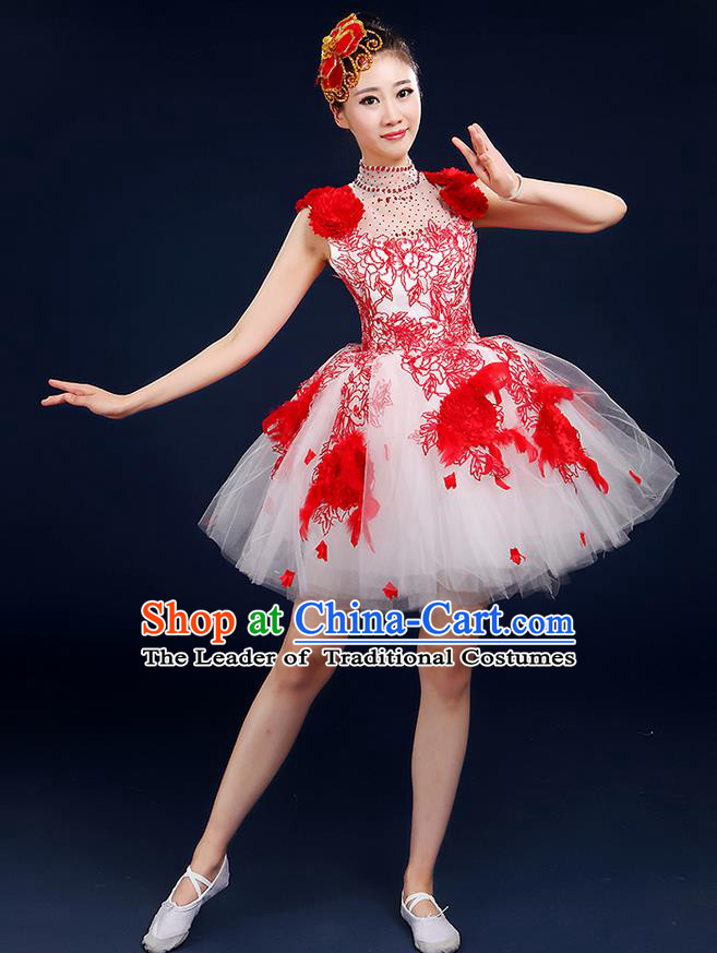 Traditional Chinese Yangge Fan Dancing Costume