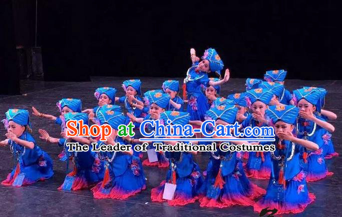 Traditional Chinese Yangge Fan Dancing Costume