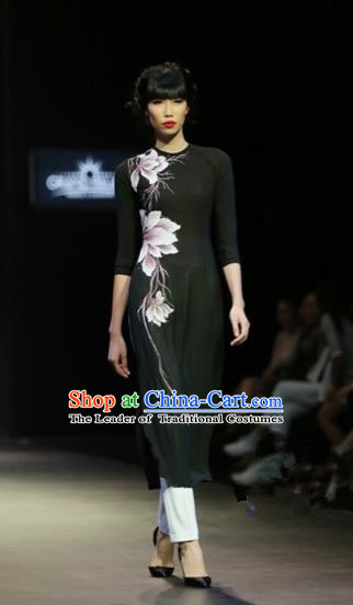 Traditional Top Grade Asian Vietnamese Costumes Classical Hand Painting Flowers Full Dress, Vietnam National Ao Dai Dress Catwalks Debutante Black Qipao for Women