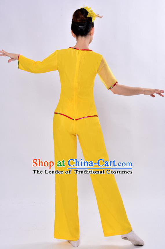 Traditional Chinese Yangge Fan Dancing Costume and Accessories