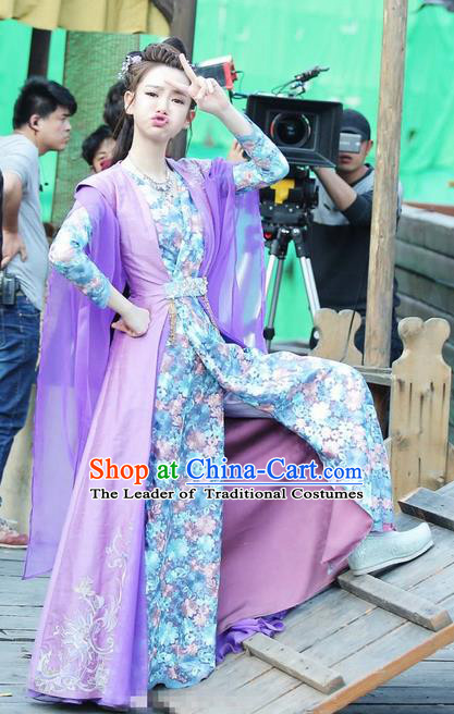 Traditional Chinese Ancient Ming Dynasty Young Lady Costumes, New Dragon Gate Inn Landlady Female Boss Jin Xiangyu Hanfu Embroidered Clothing and Handmade Headpiece Complete Set