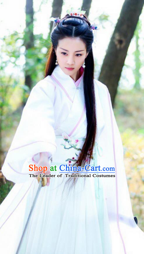 Traditional Chinese Ancient Ming Dynasty Swordswoman Costumes and Handmade Headpiece Complete Set, Legend of Ace Heroine Hanfu Embroidered Clothing for Women