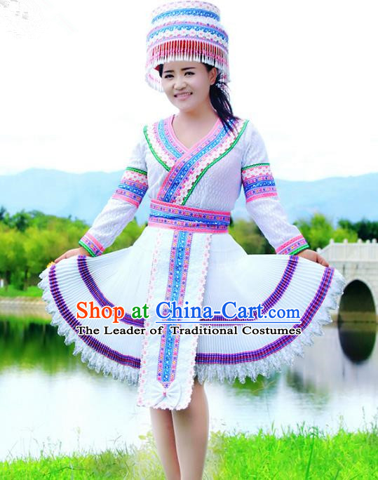 Traditional Chinese Miao Nationality Wedding Costume, Hmong Young Lady Folk Dance Ethnic White Pleated Dress, Chinese Minority Nationality Embroidery Clothing for Women