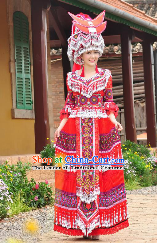 Traditional Chinese Miao Nationality Wedding Bride Costume Red Tassel Long Pleated Skirt and Hat, Hmong Folk Dance Ethnic Chinese Minority Nationality Embroidery Clothing for Women
