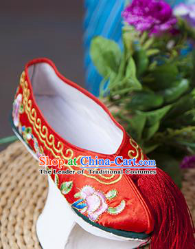 Traditional Chinese Qing Dynasty Princess Red Embroidered Shoes Saucers, China Ancient Manchu Palace Lady Blood Stained Shoes for Women