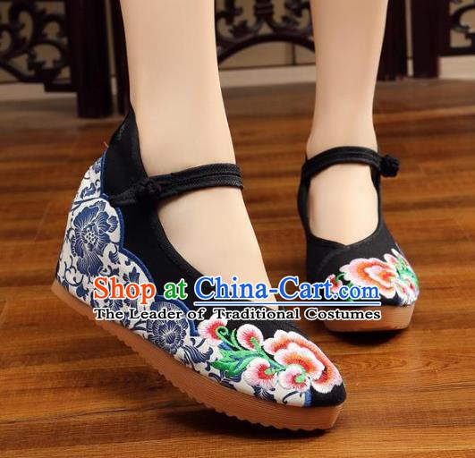 Traditional Chinese National Hanfu Black Embroidered Shoes, China Princess Embroidery Peony Shoes for Women