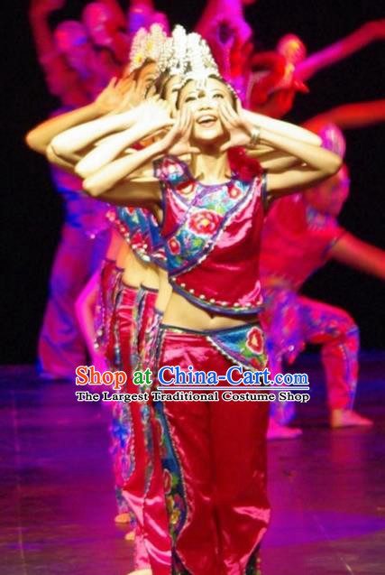 Chinese Traditional Yi Nationality Costume Folk Dance Ethnic Rosy Clothing for Women