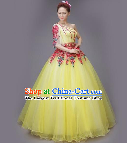 Traditional Chinese Fan Dance Folk Dance Costume Classical Yangko Dance Classical Dance Dress