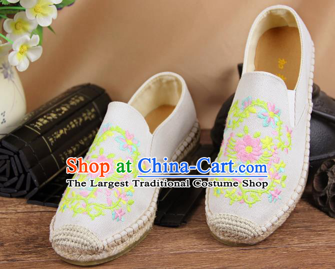 Chinese National Handmade Shoes Traditional Cloth Shoes Embroidery Flowers White Shoes for Women