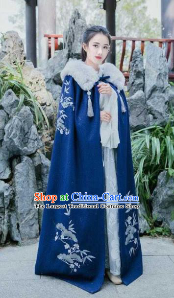 Traditional Chinese Ancient Han Dynasty Swordswoman Embroidered Navy Cloak for Women