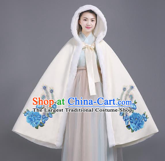 Chinese Traditional Costumes Ancient Hanfu White Woolen Cloak for Women