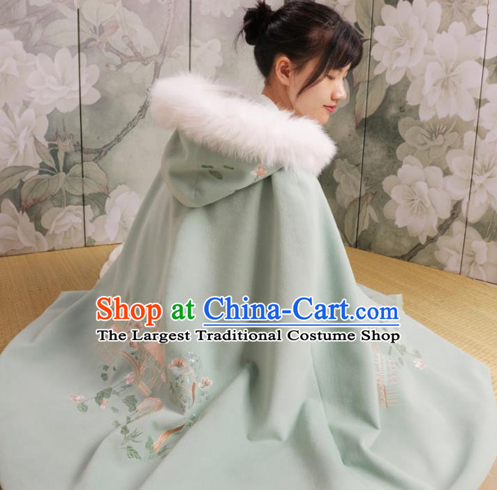 Chinese Ancient Ming Dynasty Princess Costume Embroidered Green Cloak for Women