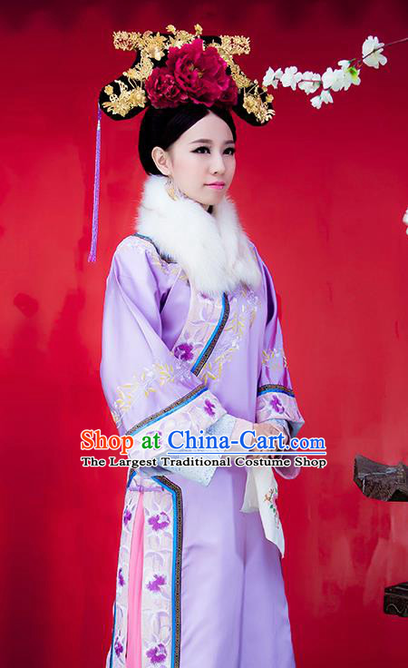 Chinese Traditional Manchu Princess Costumes Ancient Qing Dynasty Palace Lady Embroidered Clothing and Headpiece for Women