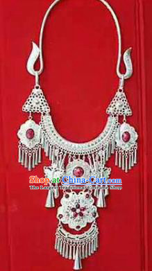 Chinese Traditional Dong Nationality Sliver Red Necklace Ethnic Wedding Jewelry Accessories for Women