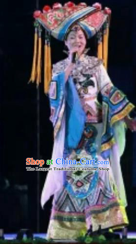 Chinese Traditional Zhuang Nationality Costumes Zhuang Ethnic Folk Dance Dress and Hat for Women