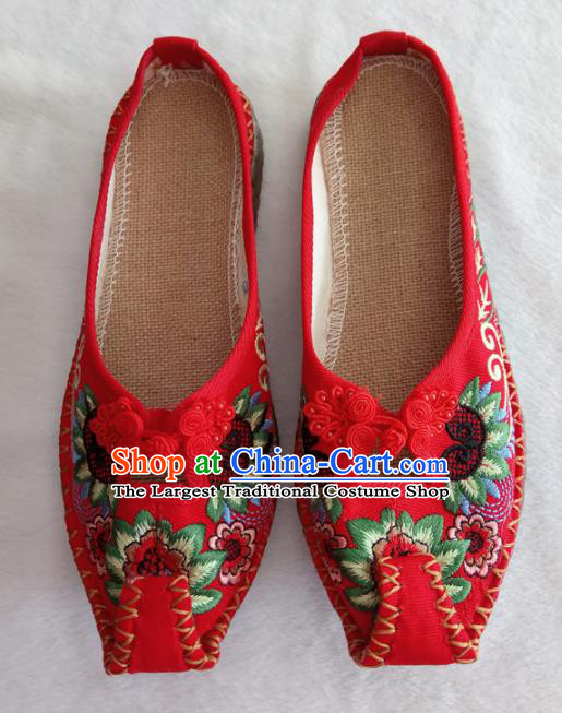 Chinese Traditional Handmade Embroidered Shoes Red Cloth Shoes for Women