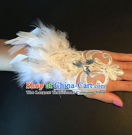 Top Grade Halloween Catwalks Wristlet Accessories Brazilian Carnival White Feather Bracelet for Women