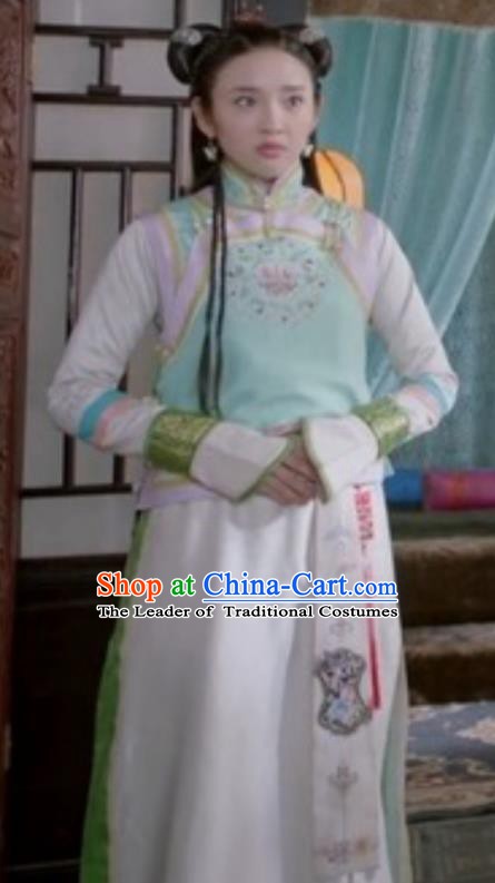 Chinese Ancient Qing Dynasty Hong Taiji Imperial Concubine Embroidered Manchu Dress Historical Costume for Women