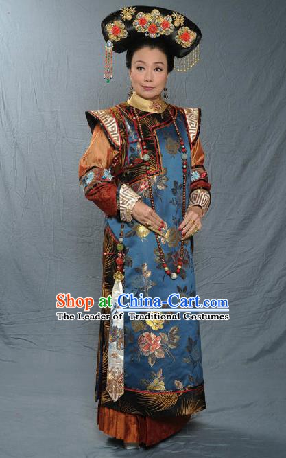 Chinese Qing Dynasty Manchu Empress Dowager of Kangxi Historical Costume Ancient Palace Lady Clothing for Women