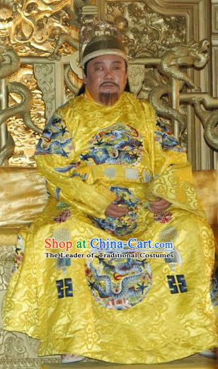 Chinese Ancient Ming Dynasty Imperial Robe Emperor Replica Costume for Men
