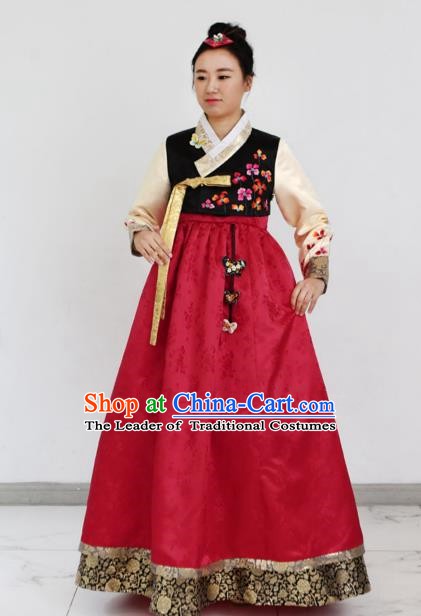 Korean Traditional Bride Hanbok Black Blouse and Red Embroidered Dress Ancient Formal Occasions Fashion Apparel Costumes for Women