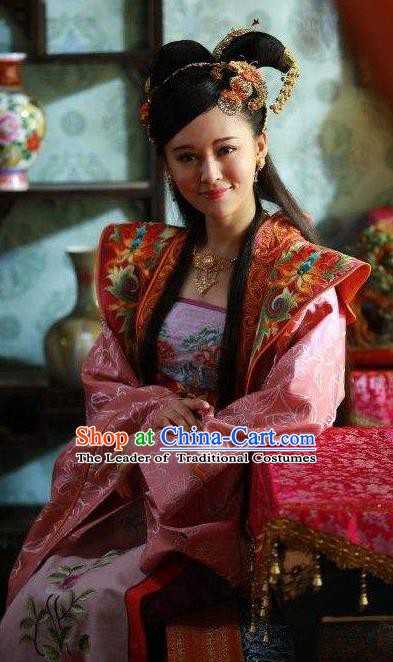 Chinese Ancient Ming Dynasty Princess Dress Embroidered Replica Costume for Women
